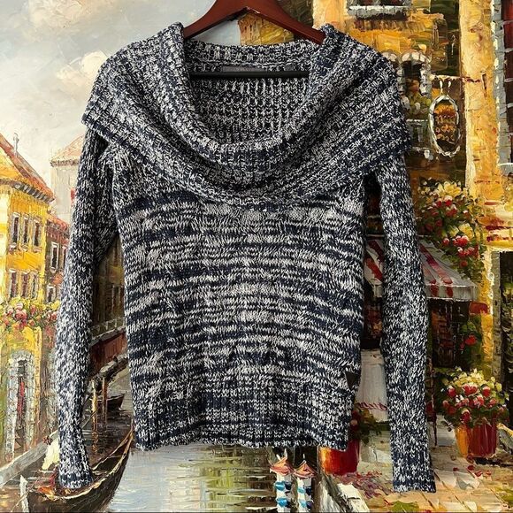Guess slouchy cowl neck navy blue and white knit sweater womens size medium - Picture 3 of 11